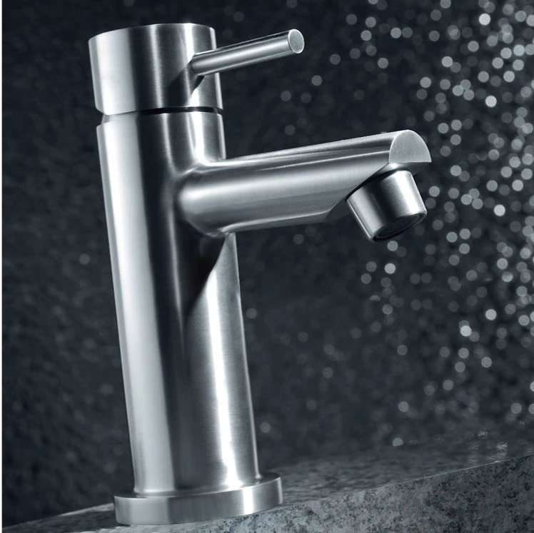 6767  Candle Faucets & Showers