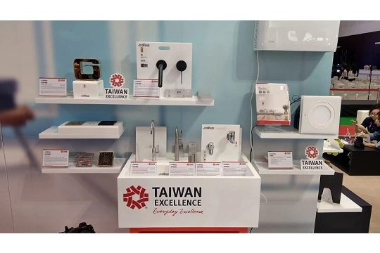 Participou da Taiwan Expo em Surabaya, Indonésia, com Excelência de Taiwan