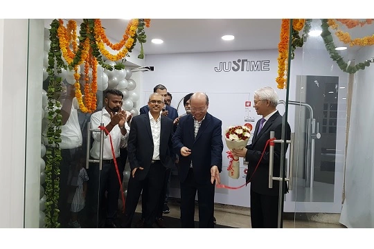 JUSTIME Display Cernter inaugurado em Delhi, Índia